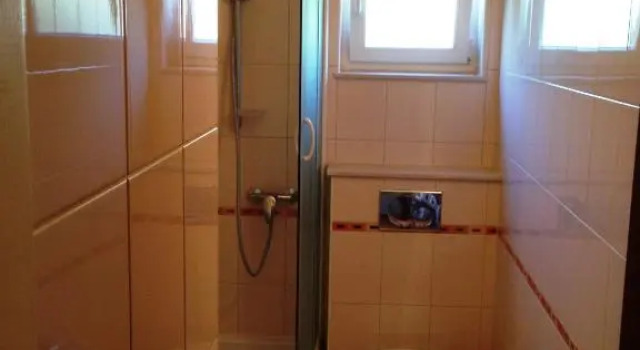 Apartment Božiković, Забронировать Апартаменты/квартира Отели Врбоска с парковкой, рядом с Частный Пляж «Виллы Эмма», Парковка