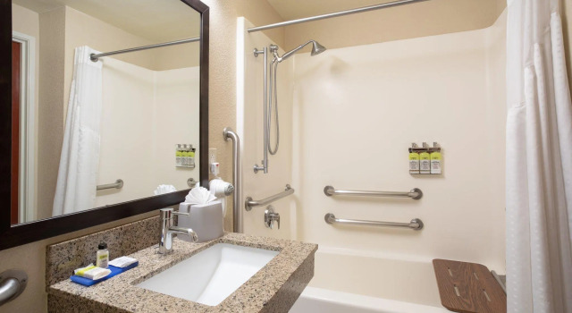 Двухместный номер Standard Holiday Inn Express Hotel & Suites Littleton by IHG