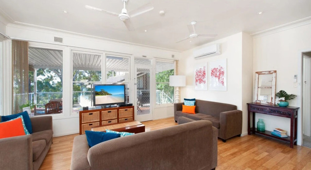 Bagnalls Beach House, 3 Burbong Street, Забронировать Отель Нельсон-Бей Port Stephens, рядом с Baptist Tabernacle