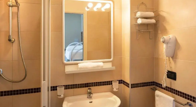 Номер Comfort Hotel Constellation
