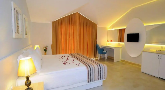 Номер Deluxe Sea Breeze Hotel and Apartments