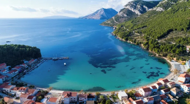 Villa Nives - Three-bedroom Villa With Terrace and Sea View