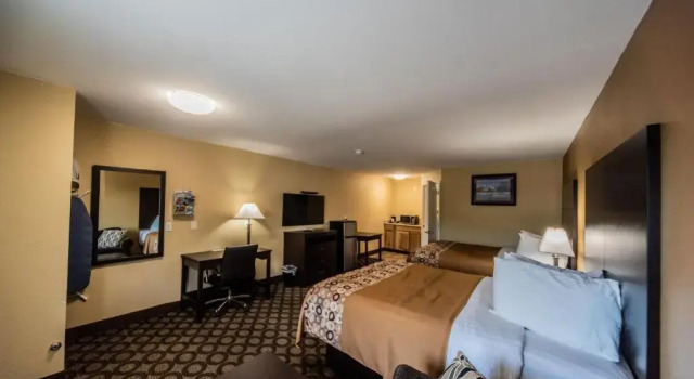 Четырёхместный люкс Relax Inn and Suites Kuttawa Eddyville