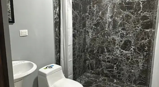 Двухместный номер Comfort с балконом и с видом на город Airport SJO5 min -Marianas Apartments