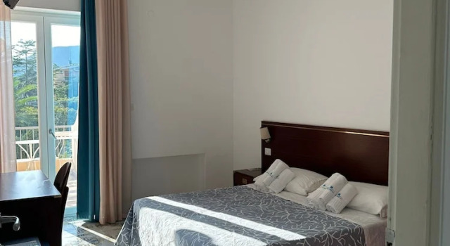 Двухместный номер Economy Hotel America