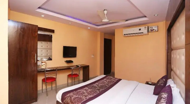 Номер Standard OYO 6096 Hotel Maharani Palace