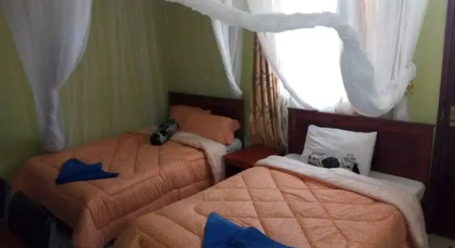 St. Anna Guest House, Rezerwuj Pensjonat Hotele w Kisumu z parkingiem, Parking