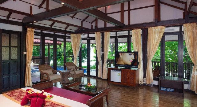 Вилла с бассейном с 2 комнатами Phi Phi Natural Resort