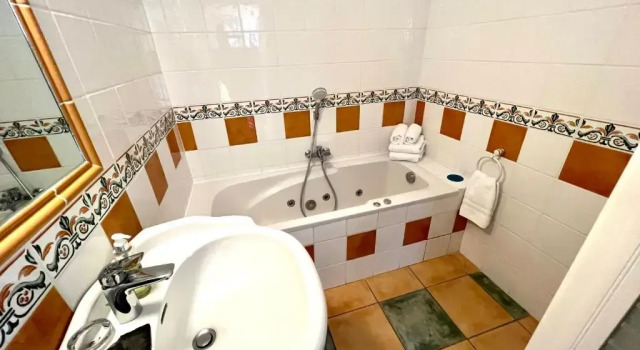 Номер Deluxe Logis Hôtel Restaurant Le Domaine de lEau Vive