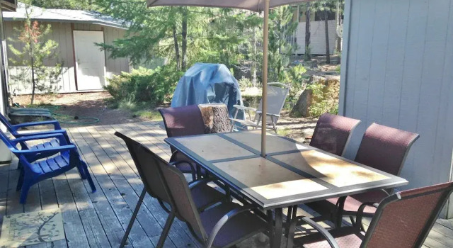 Коттедж 3 Killdeer Lane Pet Friendly Home 3 Minutes Walk from SHARC by RedAwning