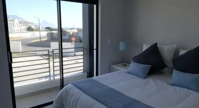 Two Bedroom Apartment, Забронировать Апартаменты/квартира Апартаменты Кейптауна Центра, рядом с Пляж Дельфин, Апартаменты/квартира