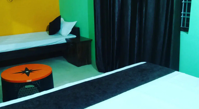 Hotel Anand Verse