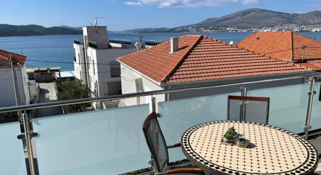 Apartments Cavar, Varaa Huoneisto Hotellit Split-Dalmatia pysäköinnillä, Pysäköinti