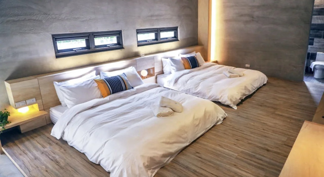 Standard Quadruple room with balcony Block House