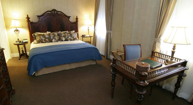 Charley Creek Inn, จอง โรงแรม Wabash Indiana, ใกล้ Charley Creek Gardens