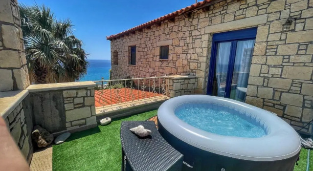 Коттедж Elouthia Residence with Sea View and Hot Tub