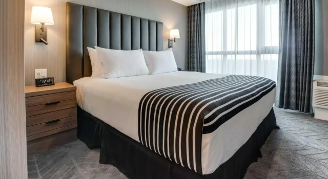 Люкс Standard Sandman Signature Saskatoon South Hotel