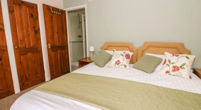 Gwyncoed Fawr, Book Hotel Llanddewi Brefi Glamorgan