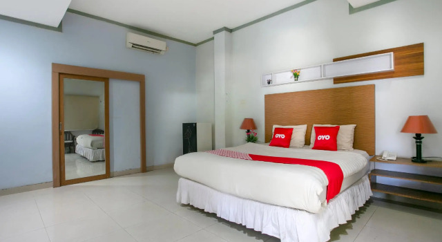 Люкс OYO 3031 Hotel Regenerasi