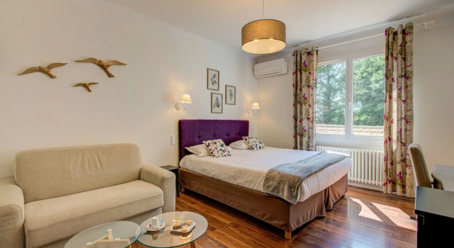 Номер Comfort Logis Hotel Le Blason de Provence