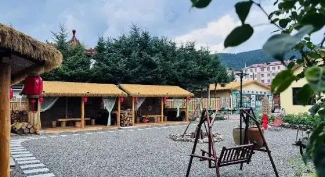 Yichun Qingshan Yangni · Family Light Luxury Vacation Homestay (Meixi Station), Rezervați Hotel Yichun Heilongjiang