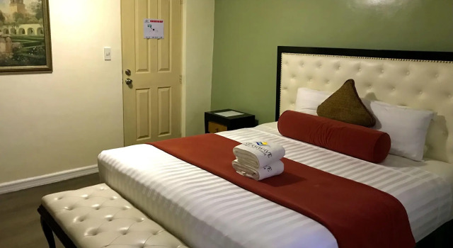 Dreamwave Hotel Puerto Galera, Rezervați Hotel Hoteluri de 3 stele în Mindoro, 3*
