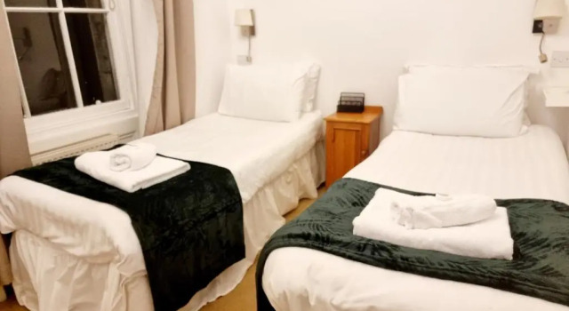 Двухместный номер Standard The Guards Hotel