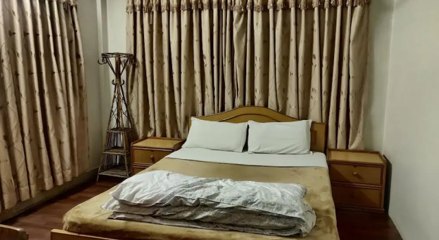 Семейные апартаменты с 3 комнатами с балконом и с видом на город Himalaya Apartment Hotel