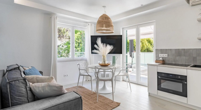 Apartment 5 km From Trogir's Center
