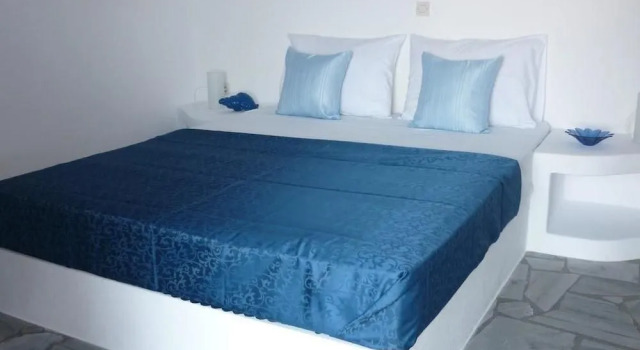 Nikoleta Kolympithres Paros, Prenota Hotel Paroikia 