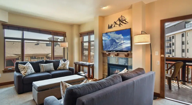 Номер Standard с балконом Unequalled Ski in Out, Next to Gondola, Sundial hotel room, Pool, Hot tub, Condo Nast Winner C316A