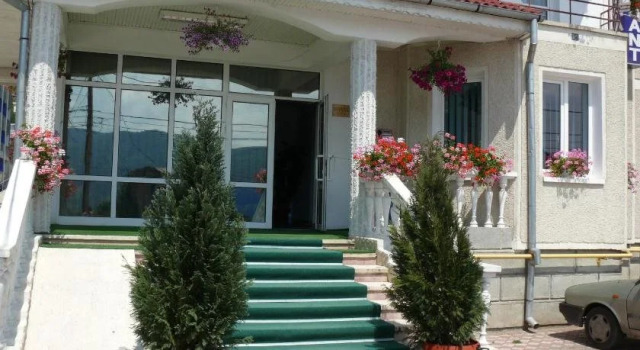 Hotel Belvedere, Забронировать Отель Пьятра-Нямц Нямц