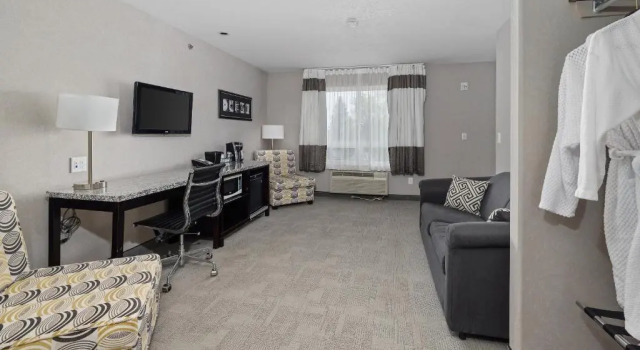 Люкс Home Inn & Suites Yorkton