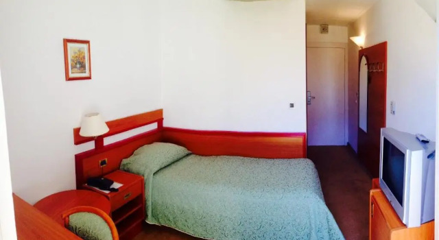 Одноместный номер Standard с видом на горы Hotel Horizont