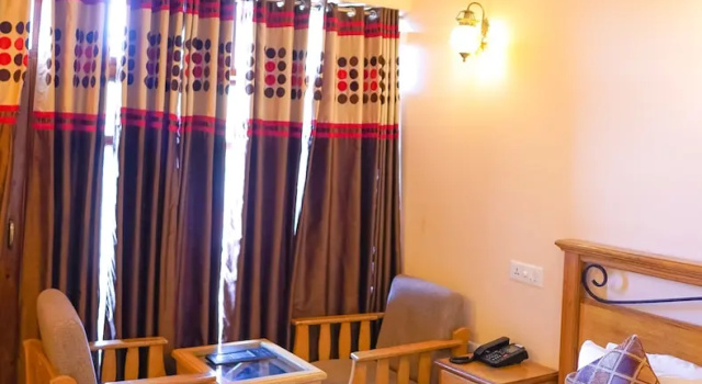 Номер Superior Hotel Asian Plaza Mcleodganj
