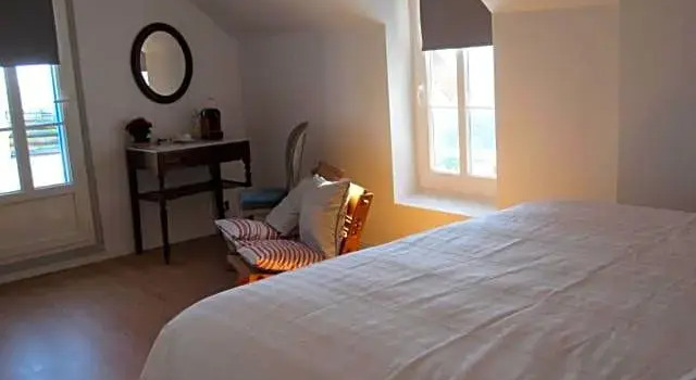 Двухместный номер Standard с балконом и с видом на море Auberge du Vieux Puits