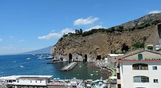 Baia della Serenità, Забронировать Отель Отели в центре Пьяно-ди-Сорренто, в центре