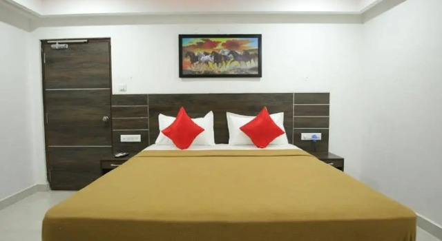 MVV Bhavan Luxury Guest House, Rezervovat Penzión Hotely v Andhra Pradesh s parkováním, Parkování