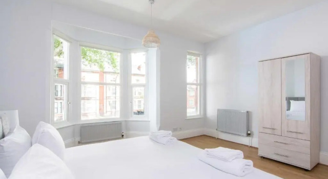 Spacious 4 bed with Parking near Nottingham City Centre - 184 Gregory House, Забронировать Отель Отели Ноттингема с парковкой, Парковка