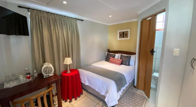 Одноместный номер Standard с видом на бассейн 88 Baron van Reede Guesthouse