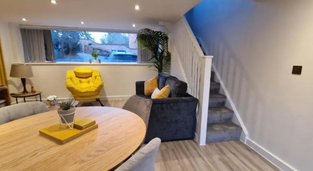 Beautiful 1-bed Apartment in Derbyshire, Varaa Huoneisto Asunnot kohteessa Merseyside, Huoneisto