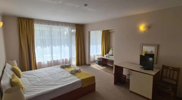 Полулюкс Mirana Family Hotel