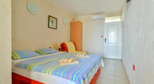 Pataki Guesthouse, Забронировать Отель Булярица 