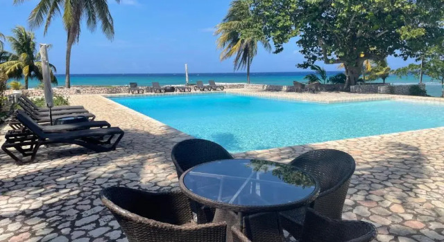 Вилла HOSPITALITYEXPERT Charming 4 BR Villa Sleeps 10 - Pool Hot Tub Beach & Private Chef