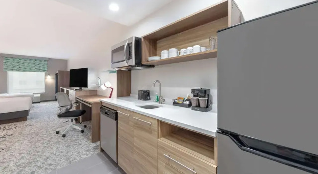 Четырёхместный люкс Home2 Suites Dallas I-30 Cockrell Hill