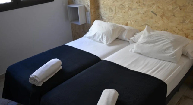 Apartamentos Gorbea Suites, Reservar Apartamento Hotéis em Granada com pequeno-almoço, Café da manhã