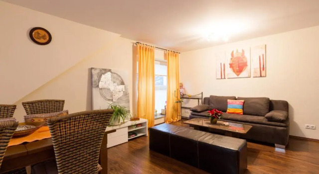 Номер Standard ZV2001 Private Apartments & Rooms near Exhibition Ground (room agency)
