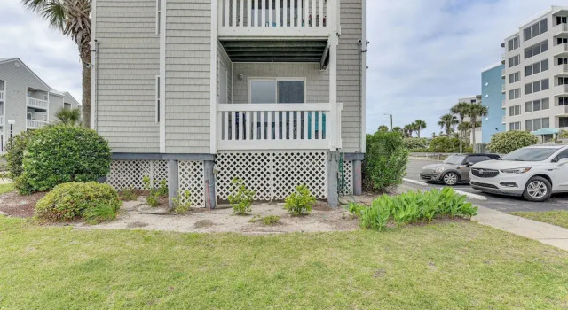 Family-friendly Fort Walton Beach Condo w/ Views, Забронировать Апартаменты/квартира Отели Форт-Уолтон-Бич с парковкой, рядом с Пирс на острове Окалооса, Парковка