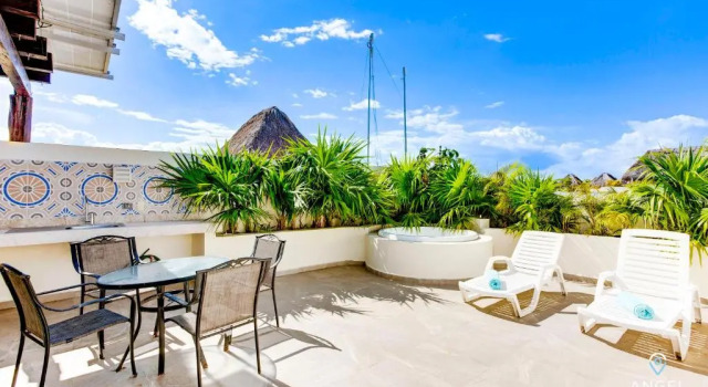 Апартаменты Пентхаус Condo Complex with an Alluring Pool & Tropical Vibes by Stella Rentals