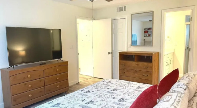 Three Bedroom Apartment #5 -- 5003 LBC -- Vusa Three Bedroom Condo Apartment, Varaa Huoneisto Orlando Kissimmee